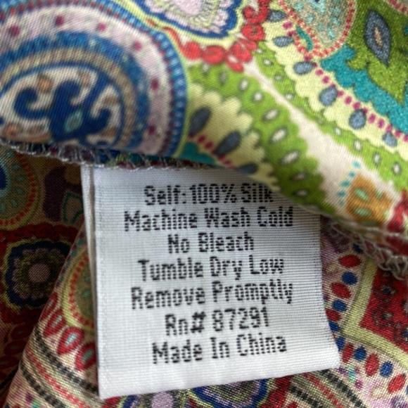 ⭐️NWT!⭐️Johnny Was Ikat/Paisley Print “Rose Flowy Tunic” OVERSIZED Washable Silk - Picture 13 of 16